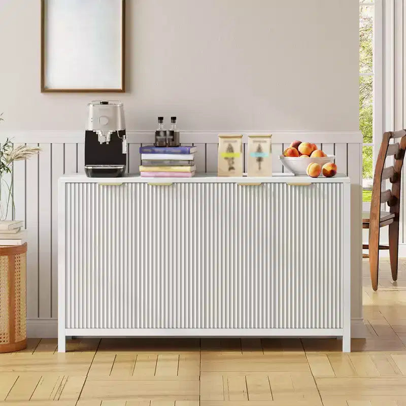 Buffet cannelé 4 portes marron/blanc 55 po, avec étagères réglables