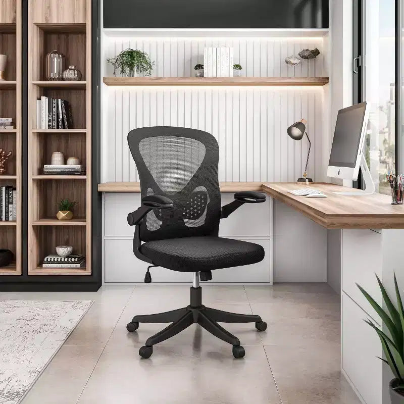 Chaise de bureau pivotante en maille noire avec accoudoirs relevables, réglable en hauteur, 1 personne